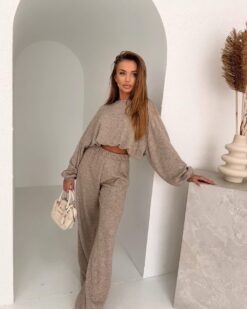 Alternative view of Women’s Knitted Two-Piece Set with Relaxed Crop Top and Wide